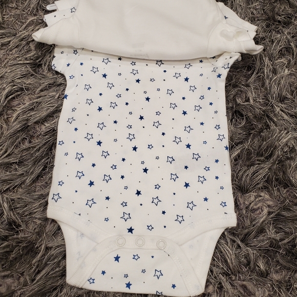 NWT Baby's Rae Dunn Bundle of 3 Onesies size 0-3M - Picture 3 of 5